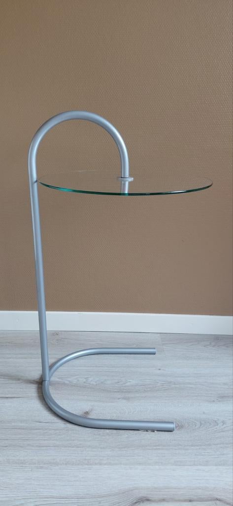 Vintage IKEA RY Bijzettafel – 90s Design, Huis en Inrichting, Tafels | Bijzettafels, Minder dan 55 cm, Rond, Glas, Ophalen