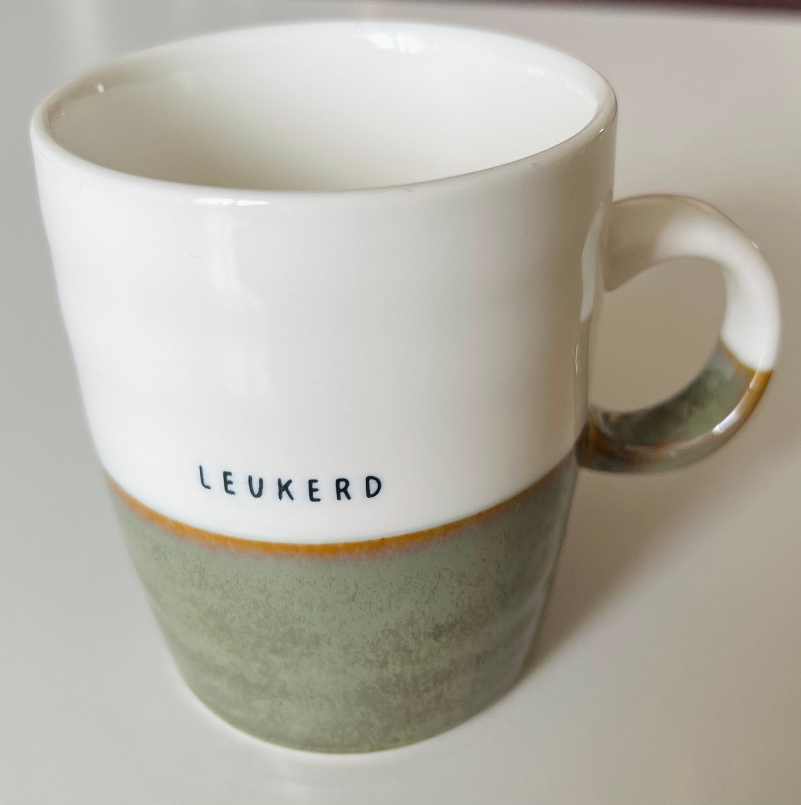 Mok Leukerd Zusss BV, Huis en Inrichting, Ophalen of Verzenden, Zo goed als nieuw, Overige stijlen, Kop(pen) en/of Schotel(s)