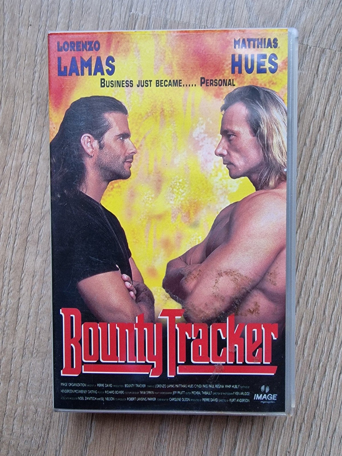 Bounty Tracker VHS met Lorenzo Lamas en Matthias Hues, Vanaf 16 jaar, Ophalen of Verzenden, Gebruikt, Engels