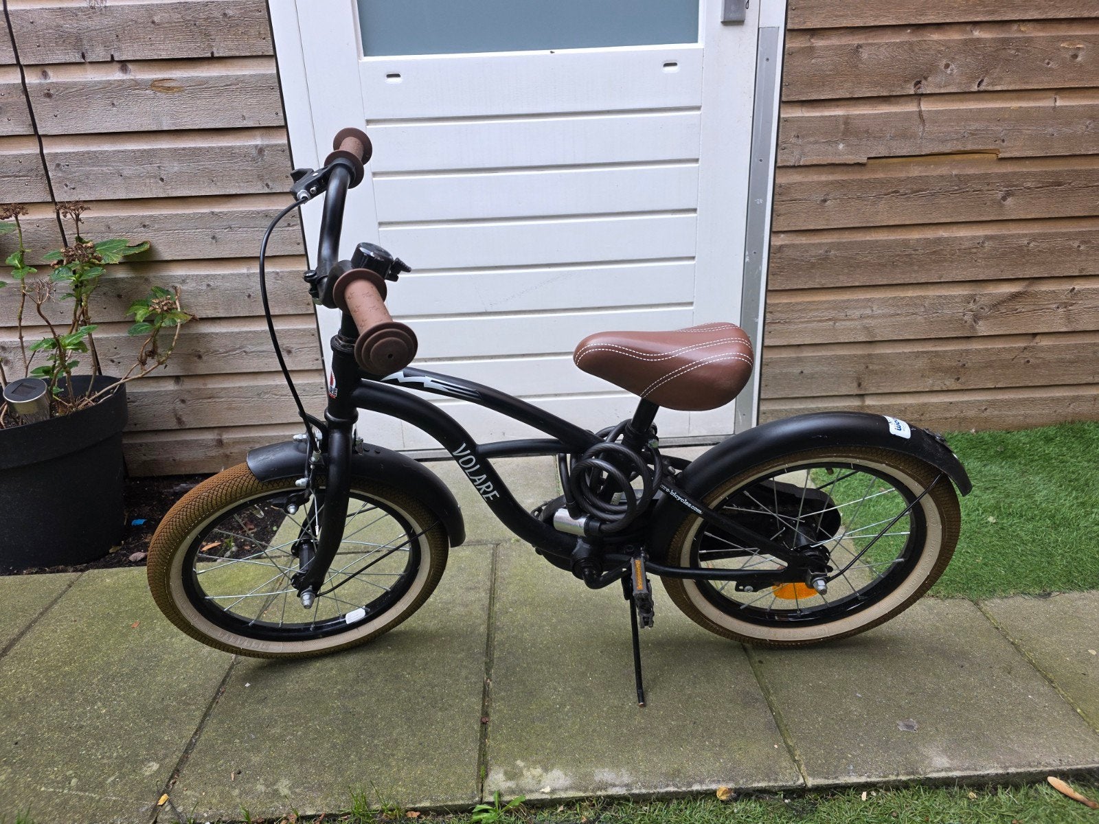 Volare Black Cruiser Kinderfiets - 16 inch, Fietsen en Brommers, 16 tot 20 inch, Velgrem, Zo goed als nieuw, Volare