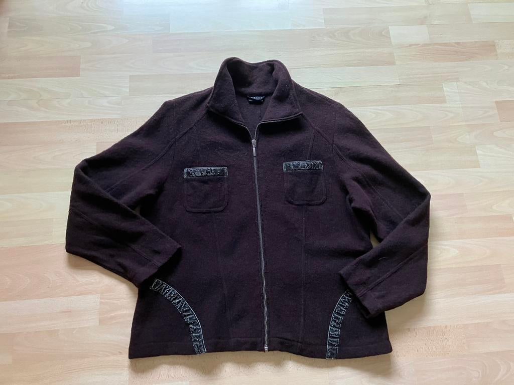 Jensen donkerbruin 100% wollen vest/jasje mt XL izgs, Kleding | Dames, Ophalen of Verzenden, Gedragen, Maat 46/48 (XL) of groter