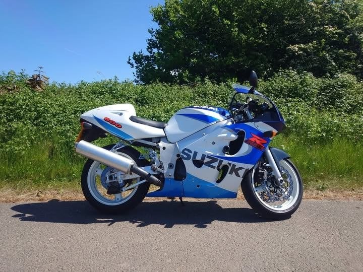 Suzuki gsxr 600 srad gaat weg in onderdelen zie omschrijving, Motoren, Ophalen of Verzenden