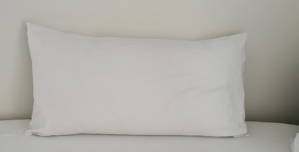 DOUXE hotel luxury Hoofdkussen dons soft 50x90 cm, Eenpersoons, Wit, Dons en Veren, Zo goed als nieuw