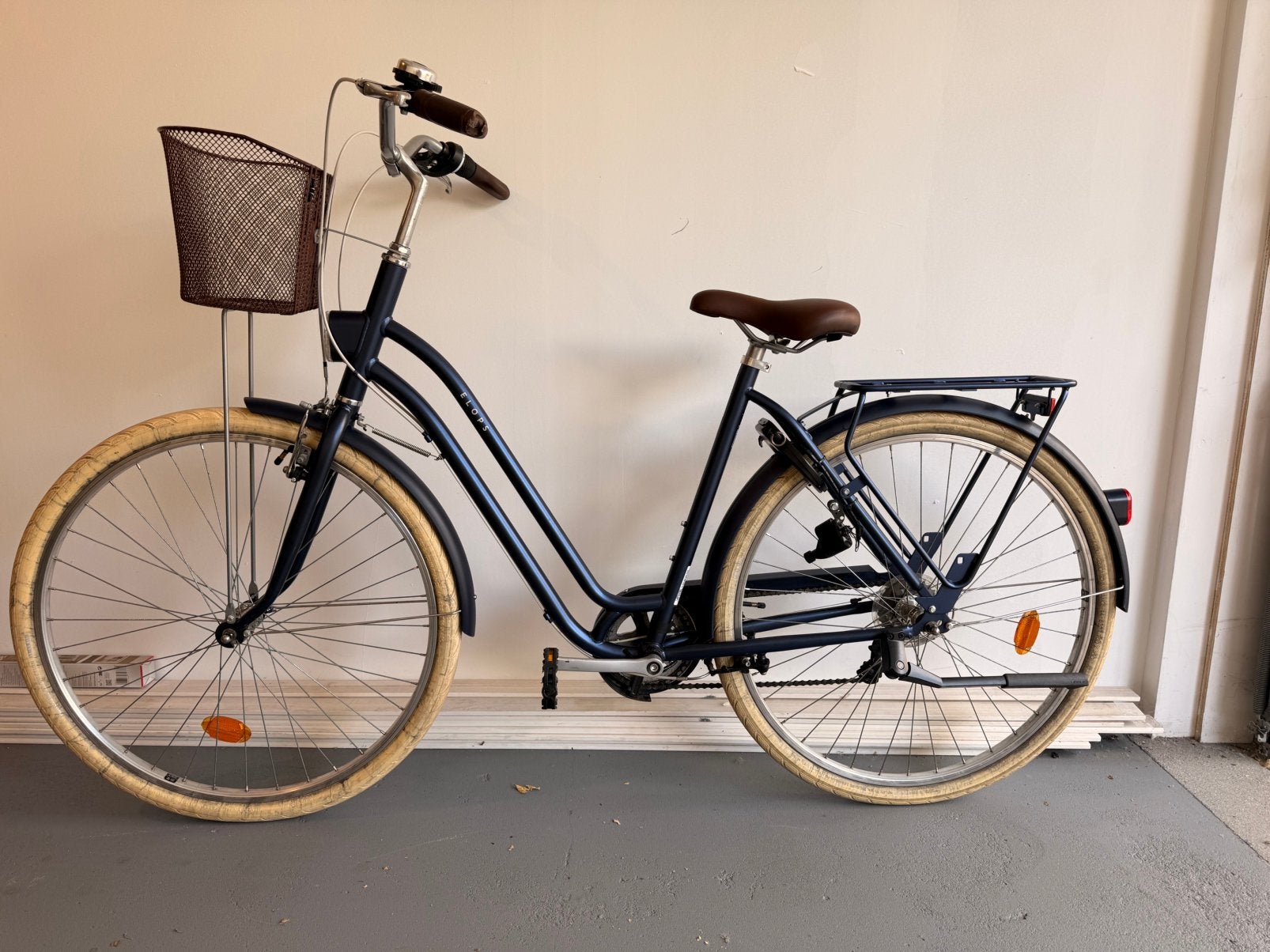 Elops 520 Stadsfiets–Maat L/XL (28’’)–Inclusief frameslot!, Fietsen en Brommers, Fietsen | Dames | Damesfietsen, 53 tot 56 cm