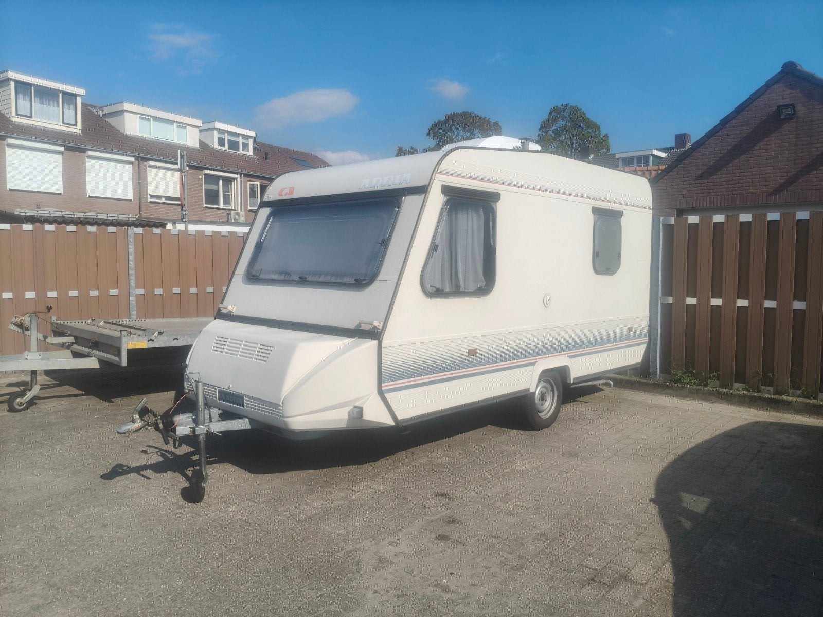 Adria Optima met Airco en Stapelbed, Caravans en Kamperen, Caravans, Particulier, Luifel, Adria, 4 tot 5 meter