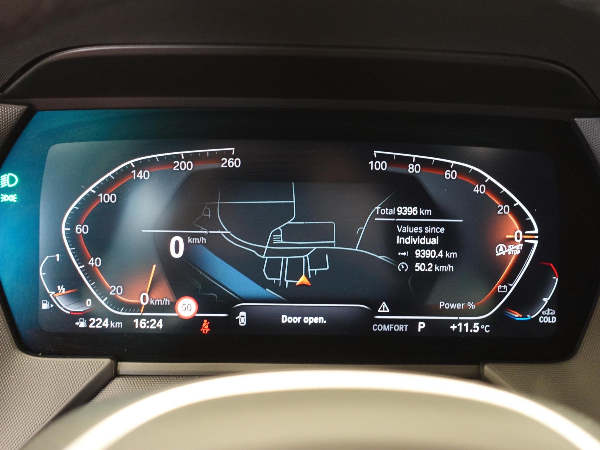 BMW 1-serie 118i M-Sport Automaat Digitale Cockpit Climate c, Auto's, 136 pk, Gebruikt, 1295 kg, Leder en Stof