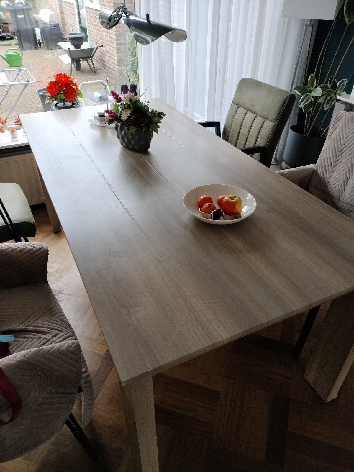 Eettafel met lichte gebruikerssporen., Huis en Inrichting, Ophalen, Gebruikt, 50 tot 100 cm, 150 tot 200 cm