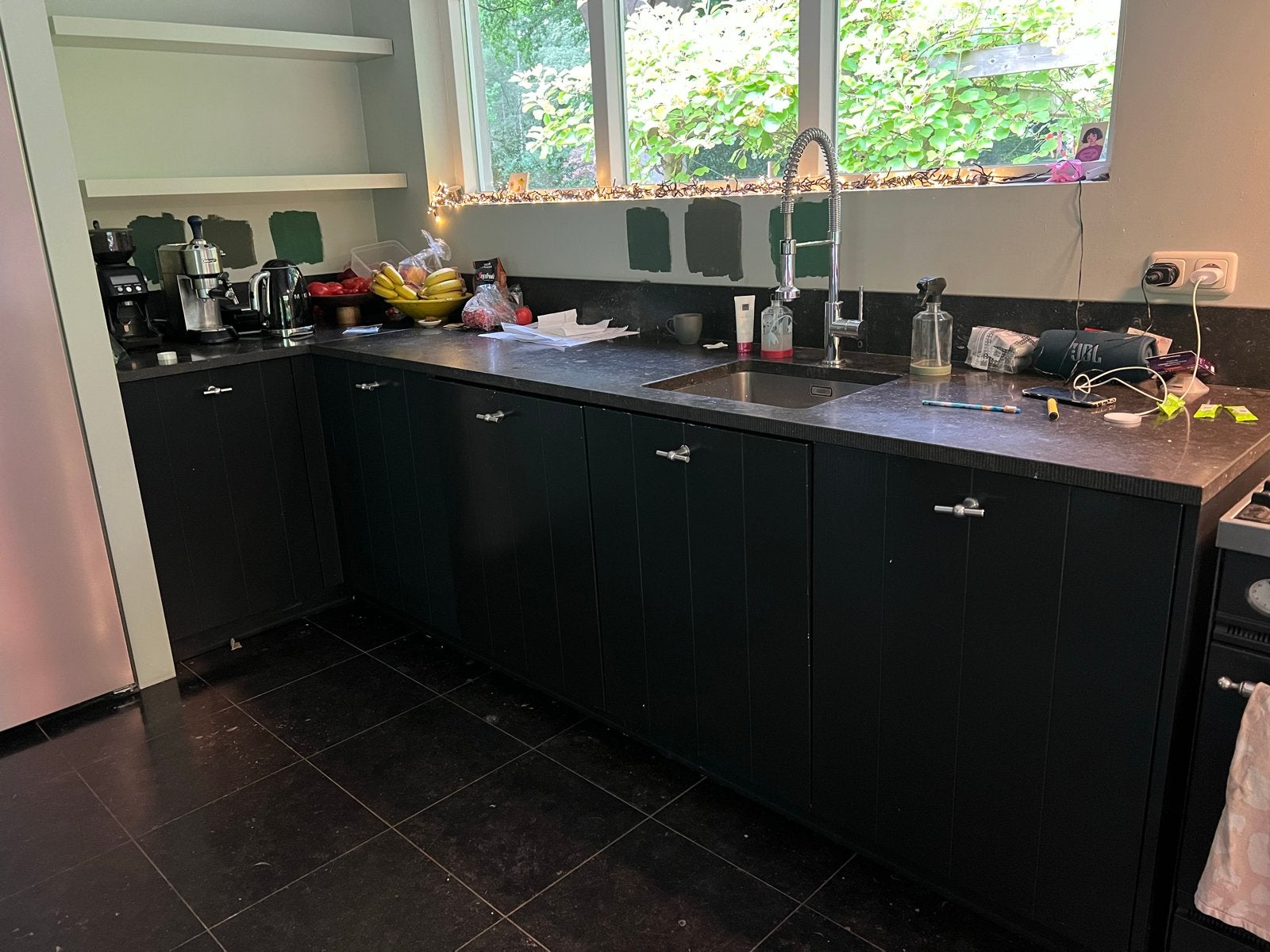 Hoekkeuken met natuursteen blad en wasbak, Ophalen, Gebruikt, Zwart, Hoekkeuken
