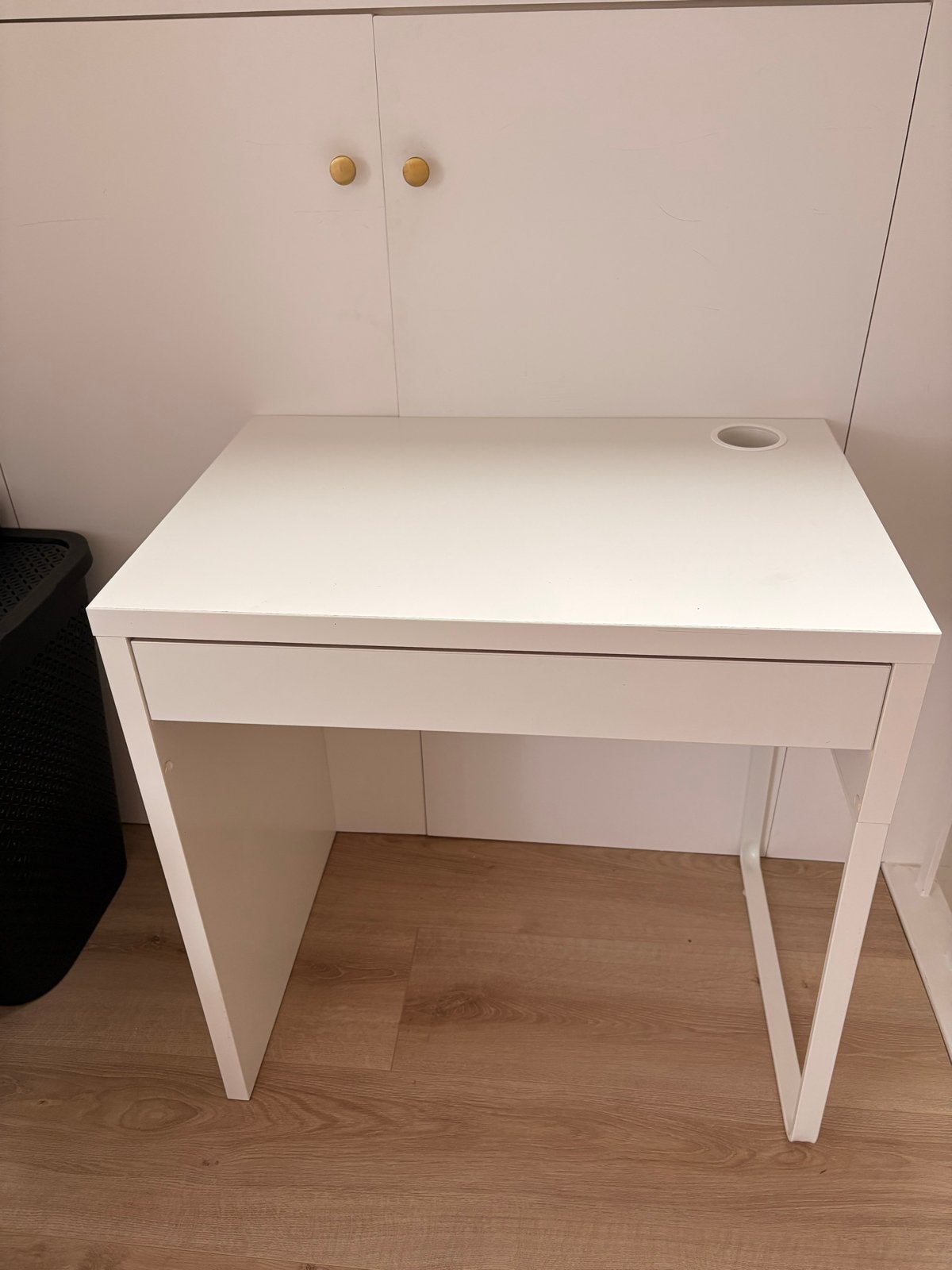 IKEA Micke bureau - Wit, gebruikt maar in goede staat, Ophalen, Gebruikt, Met lades, Spaanplaat of MDF