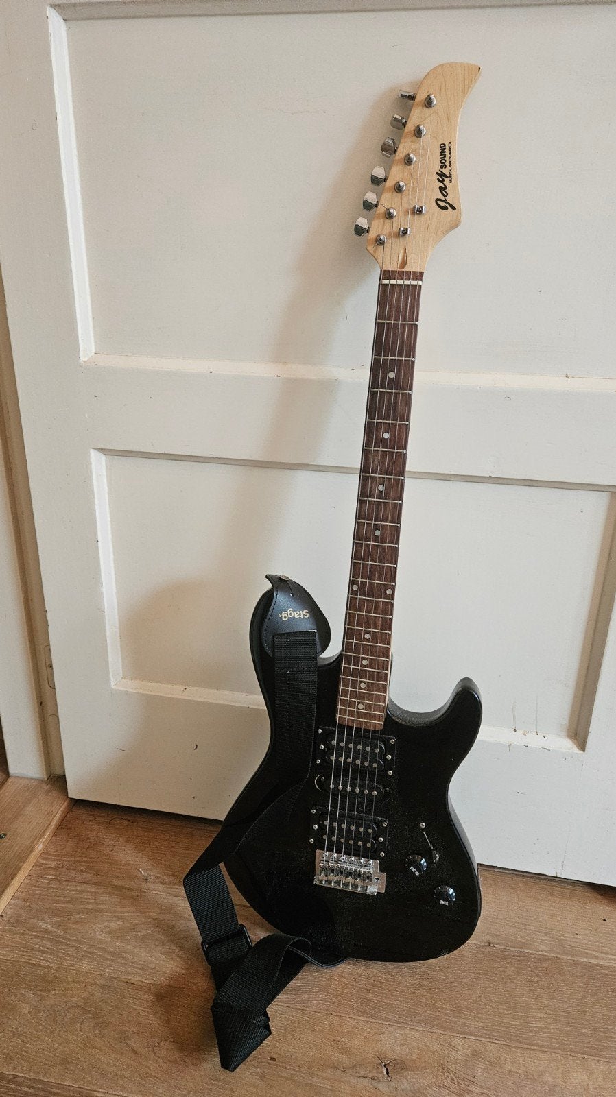 Electrische gitaar (klein model) met hoes, Muziek en Instrumenten, Ophalen, Zo goed als nieuw, Solid body, Overige merken
