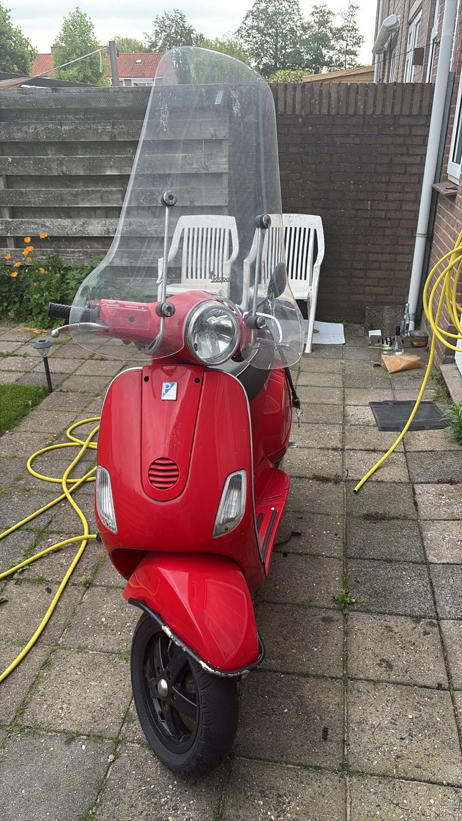 Rode Vespa LX - ideale Opknapper / leuke winterproject!, Fietsen en Brommers, Scooters | Vespa, Ophalen, Tweetakt, Gebruikt, Maximaal 45 km/u