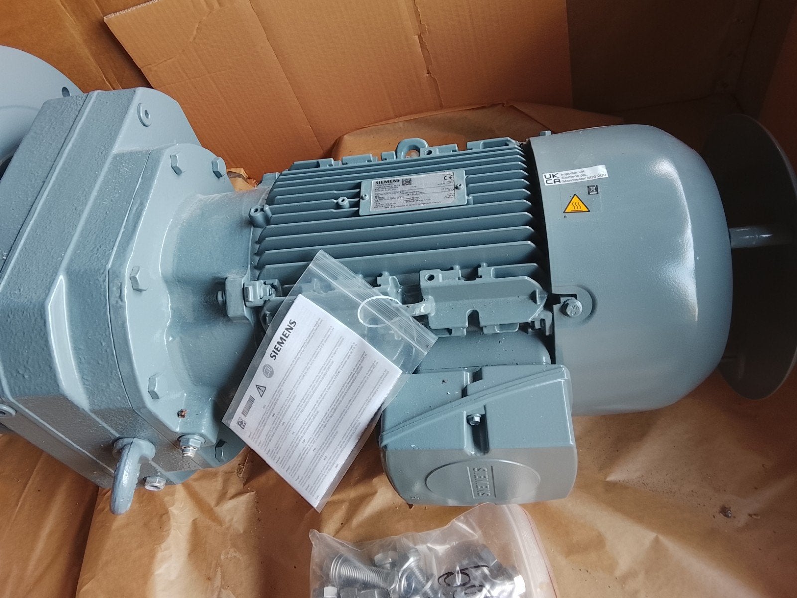 Motorreductor Nieuw 151kg zwaar nieuwwaarde 7000 €, Doe-het-zelf en Verbouw, Motoren, Ophalen of Verzenden, Nieuw, 1800 rpm of meer