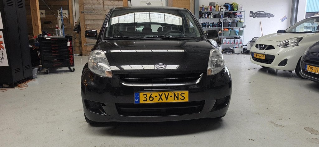 Daihatsu Sirion 2 1.0-12V Premium Bluetooth, el ramen + spie, Auto's, Daihatsu, Voorwielaandrijving, Stof, Gebruikt, Zwart