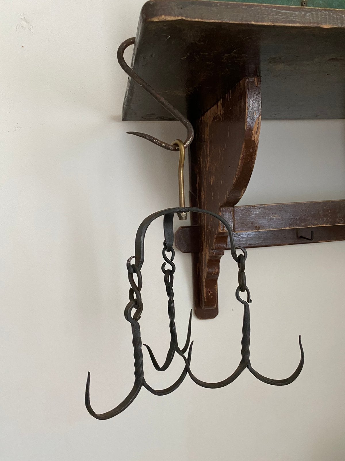 Brocante oude hanger met 3 wildhaken, Ophalen of Verzenden