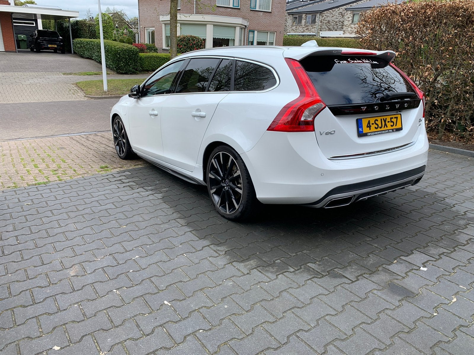 Volvo V60 D6 285!pk Plug-in Hybrid 2013 Summum Standkachel, Automaat, 1800 kg, Zwart, Wit