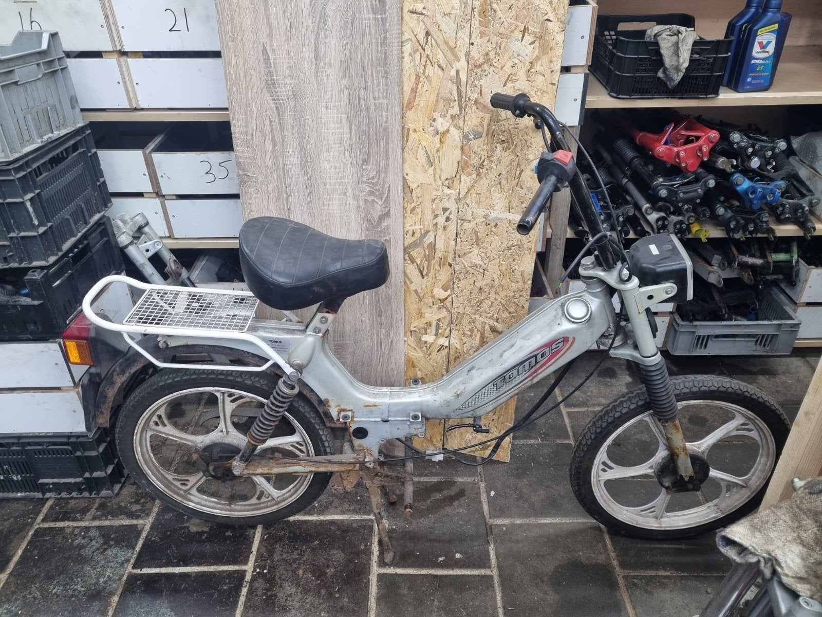 Rollende Tomos frame geel kenteken, Motoren, Ophalen, Tomos, Tomos, Tomos
