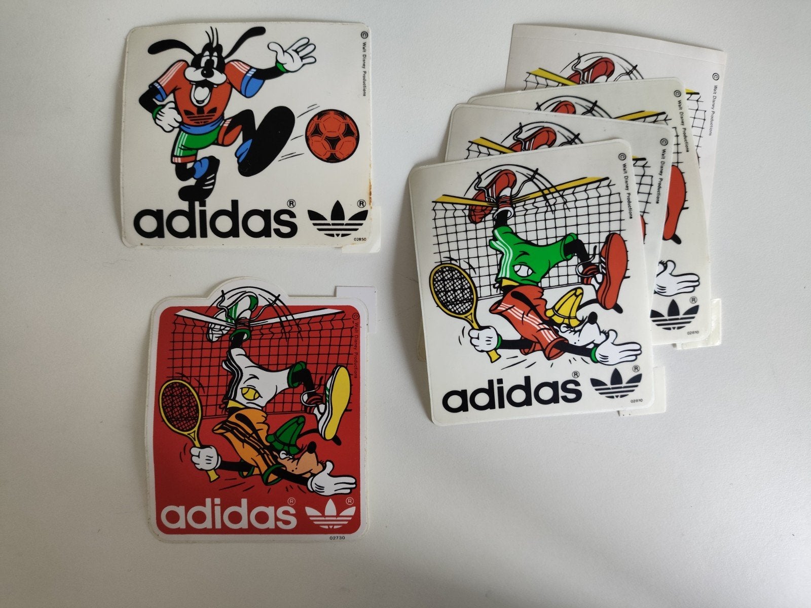Vintage Adidas Goofy Stickers - Voetbal & Tennis, Ophalen of Verzenden