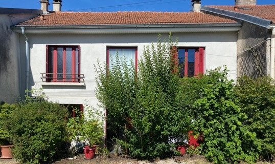 LANDHUIS IN FRANKRIJK, 170 m², COIFFY LE HAUT, Frankrijk, Woonhuis