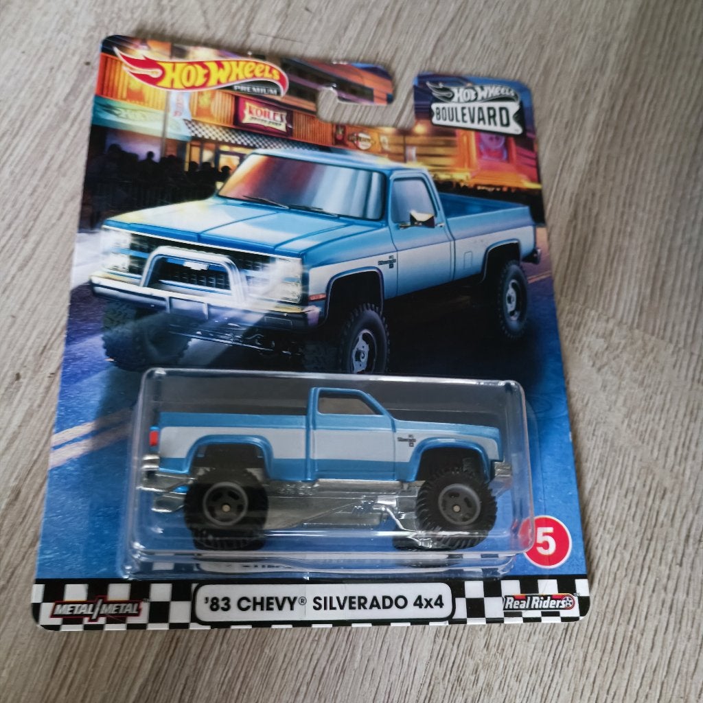 Hot Wheels Boulevard '83 Chevy Silverado Truck, Ophalen of Verzenden, Nieuw, Auto