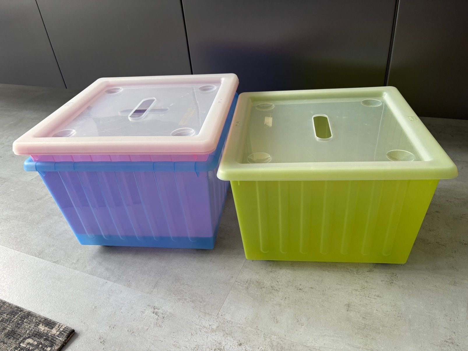 Ikea kinderen opbergdozen met wieltjes, Doe-het-zelf en Verbouw, Kratten en Dozen, Ophalen, Zo goed als nieuw, Doos, Minder dan 35 cm