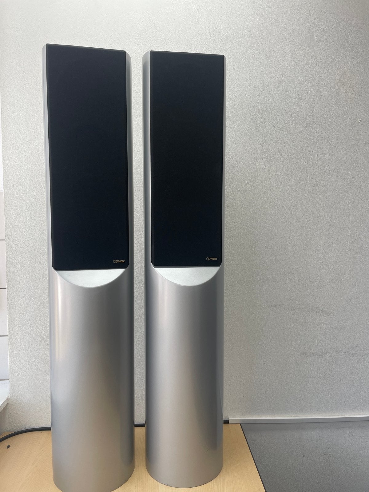 V-Vox Aziza Sound Cylinders - Passieve 2-weg Hifi Luidspreke, Audio, Tv en Foto, Luidsprekers, Vloerstaande luidspreker, Gebruikt