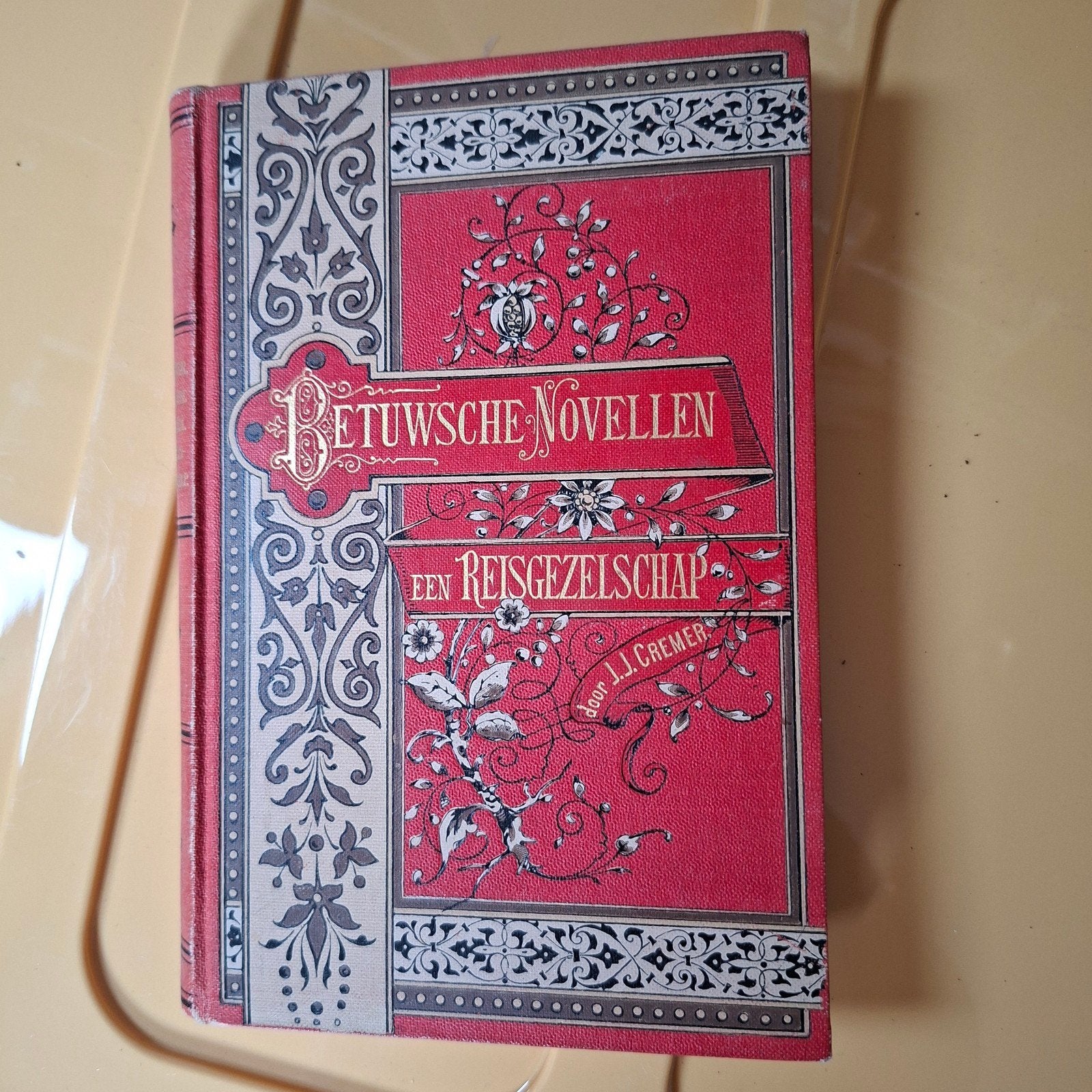 Betuwse Novellen en een Reisgezelschap - J.J. Cremer, Ophalen of Verzenden, Zo goed als nieuw, JJ Cremer