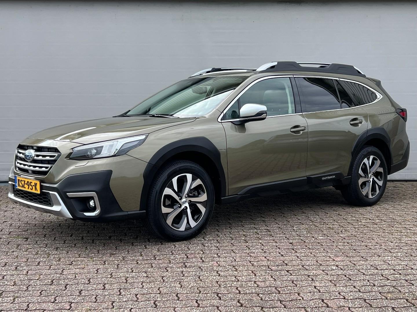 SUBARU OUTBACK 2.5i Premium AWD | Trekhaak | Nieuwstaat! Dea, Auto's, Automaat, Gebruikt, 4 cilinders, 2000 kg