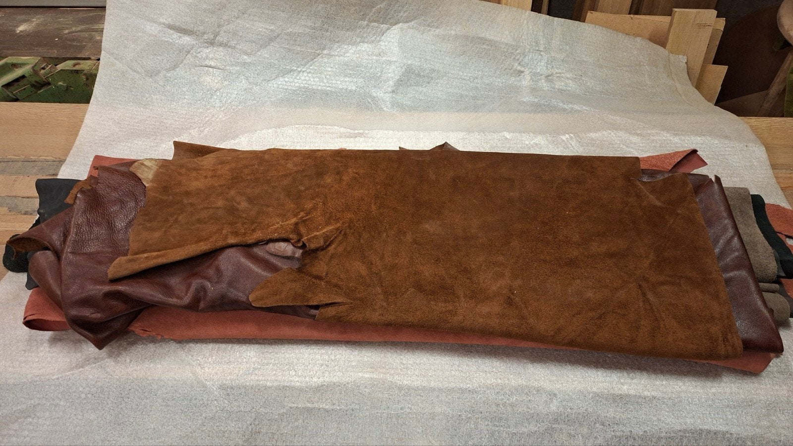 echt runder leer  reststukken, Hobby en Vrije tijd, Stoffen en Lappen, Ophalen, Overige kleuren, Leer of Kunstleer, 30 tot 120 cm