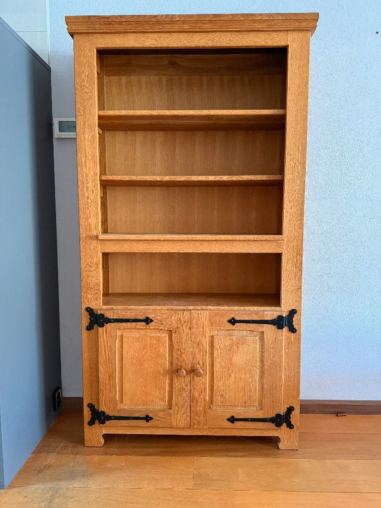 Massief Eiken Boekenkast / Buffetkast, Ophalen, Eikenhout, 50 tot 100 cm, Landelijk, Klassiek