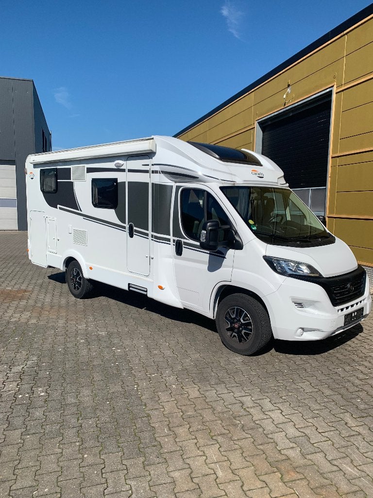 Carado T 337 b.j 2023, Luifel, Tot en met 2, 6 tot 7 meter, Bedrijf