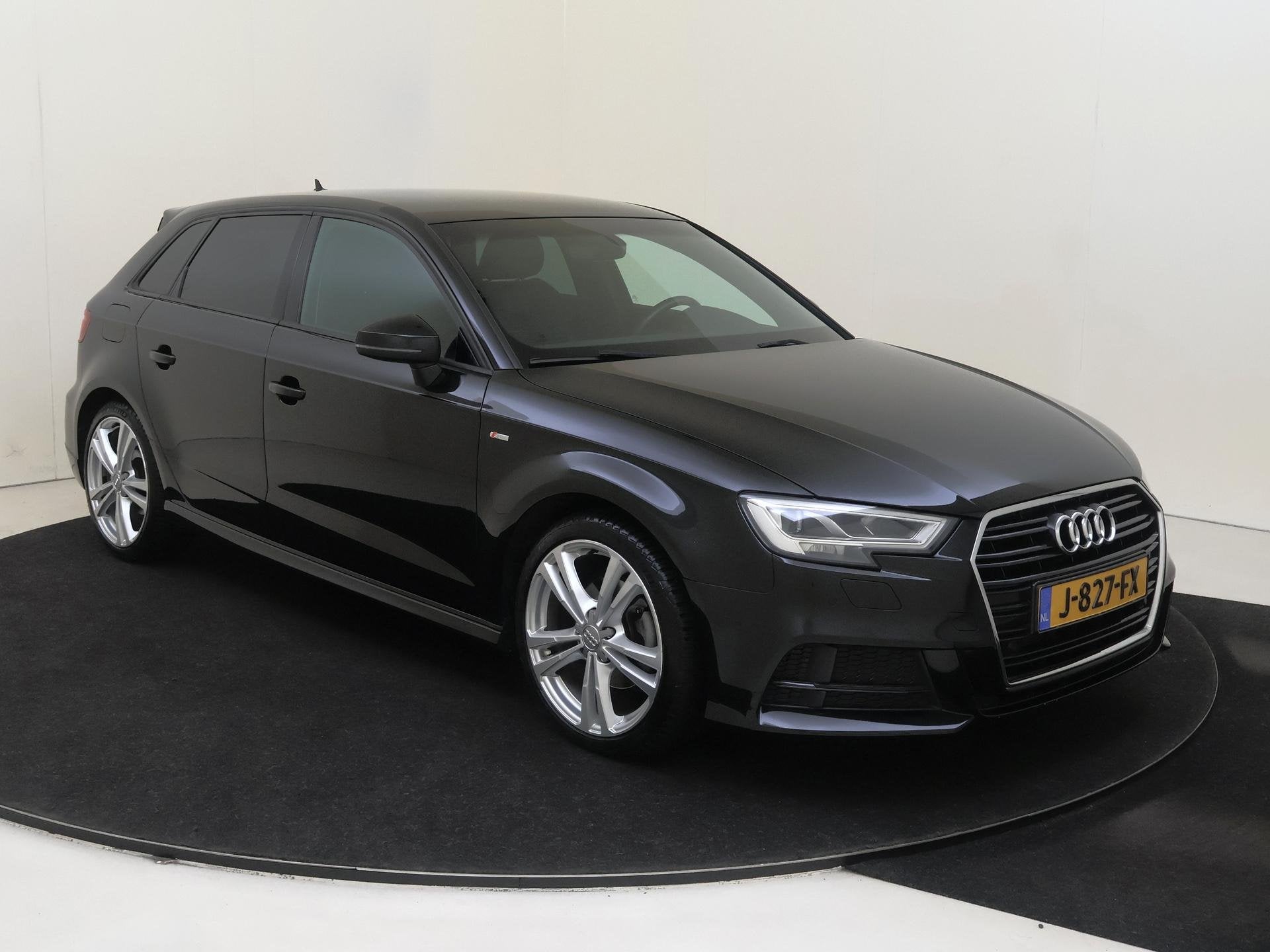 Audi A3 Sportback 35 TFSI CoD Sport S Line Edition | airco a, Auto's, 4 cilinders, 150 pk, Leder en Stof, Zwart