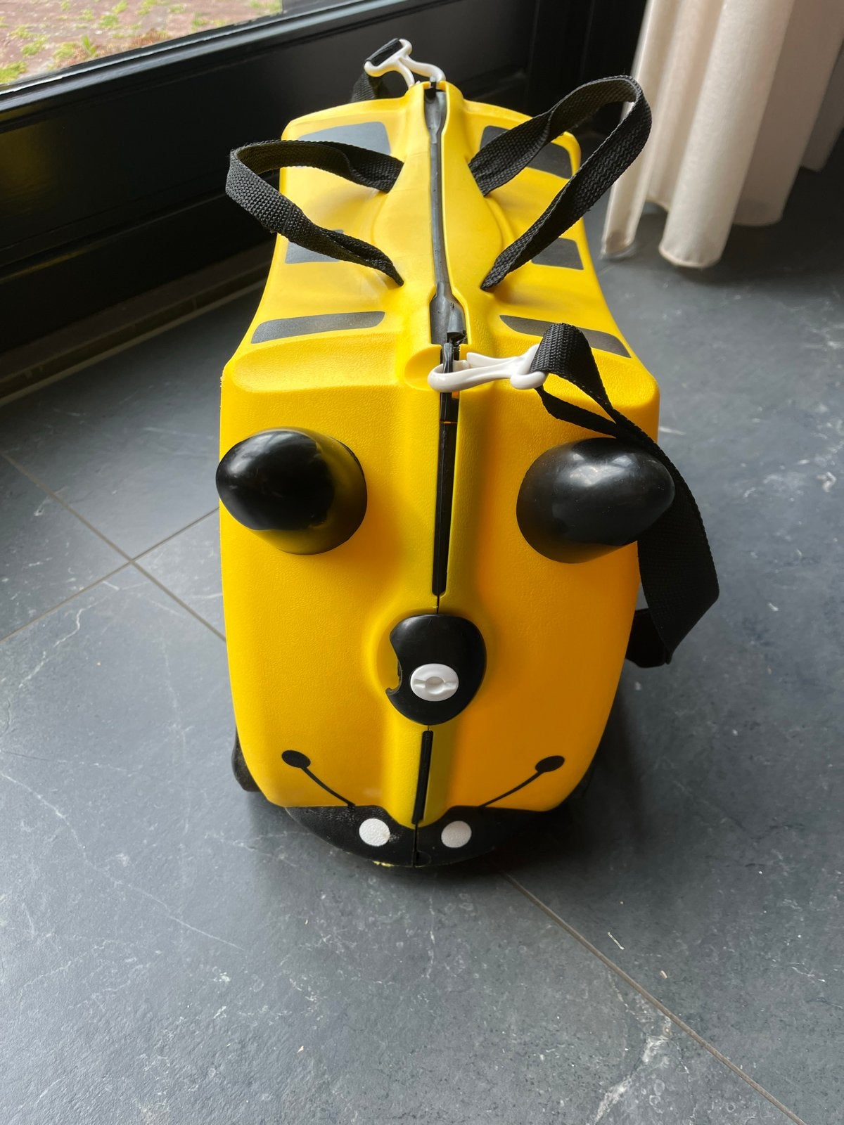 Trunki Koffer Bij: Gele Kinderkoffer  om op te Rijden, Ophalen, Gebruikt