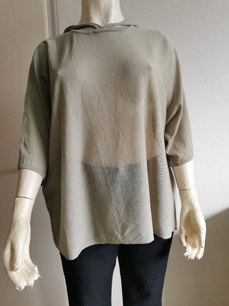 265 .. nieuw Yesta maat 4 is maat 54 - 56 - 58, Kleding | Dames, Grote Maten, Ophalen of Verzenden, Nieuw, Overige kleuren, Blouse of Tuniek