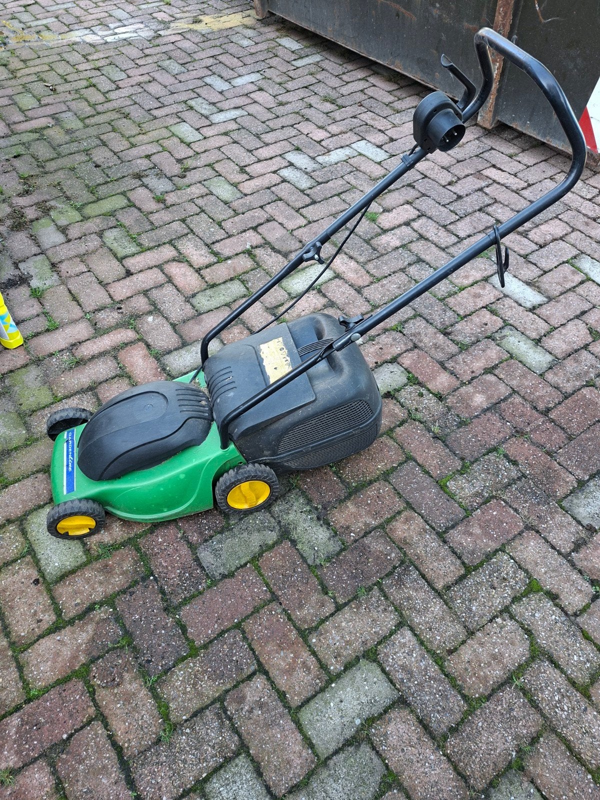 GARDENline elektrische grasmaaier met opvangbak, Tuin en Terras, Ophalen, Cirkelmaaier, Gebruikt, Elektrische grasmaaier