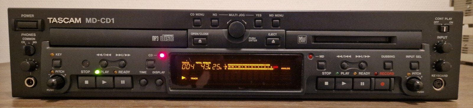 TASCAM MD-CD1 CD,CDR(W) Player & MD Recorder, Audio, Tv en Foto, Walkmans, Discmans en Minidiscspelers, Minidisc-recorder, Ophalen of Verzenden