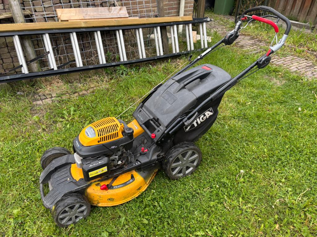 Stiga / Honda motormaaier, complete machine, groot maaidek, Ophalen, Cirkelmaaier, Opvangzak, Zo goed als nieuw