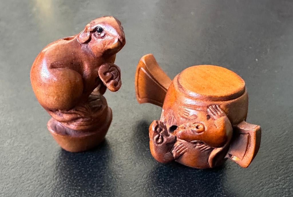 2 Ojimes in buxushout van muizen Japan, Antiek en Kunst, Ophalen of Verzenden