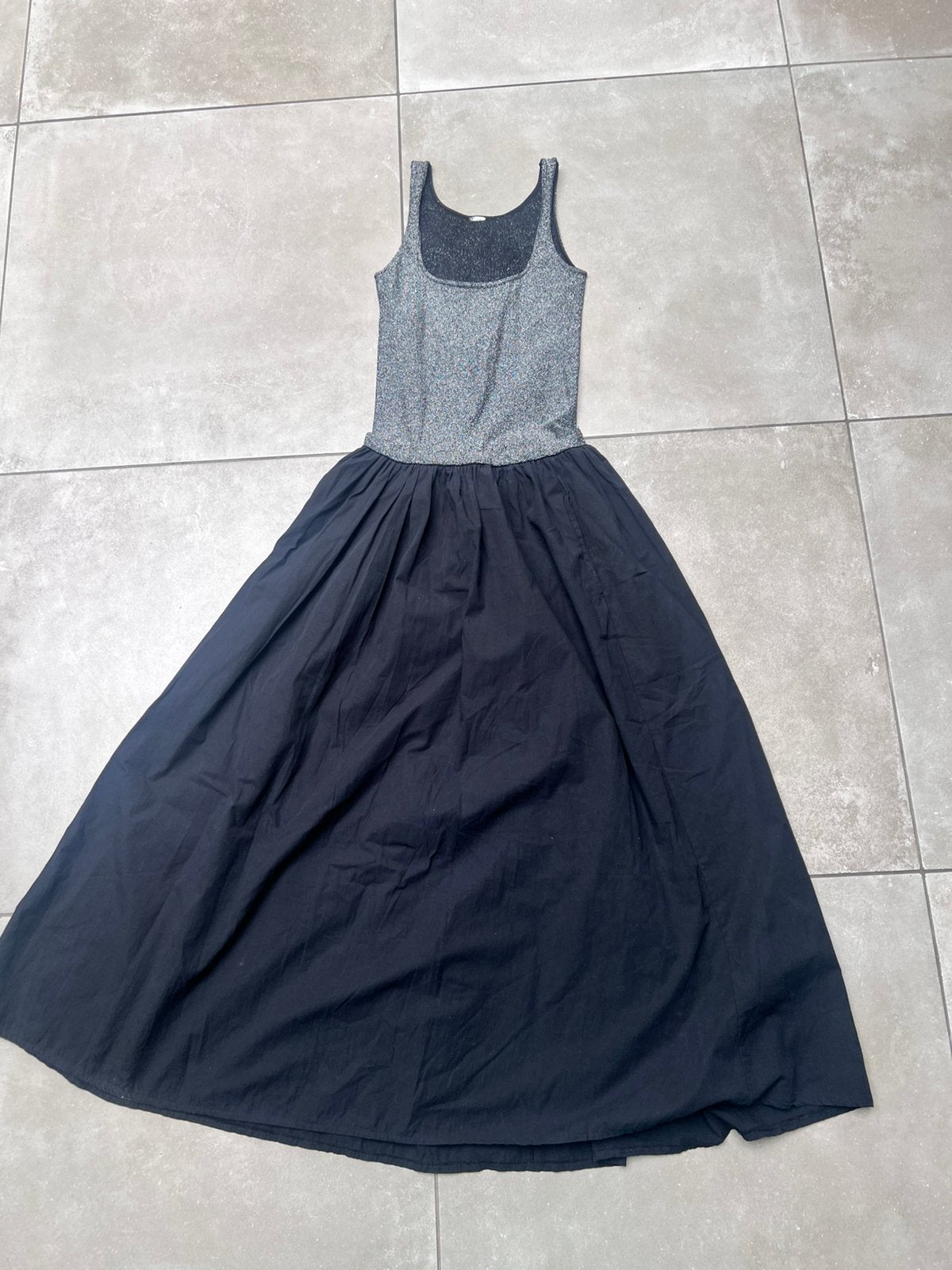 VINTAGE VERLAAGDE TAILLE JURK MAXIJURK ZWART ZILVER METALLIC, Maat 38/40 (M), Zwart, Ophalen of Verzenden, Zo goed als nieuw