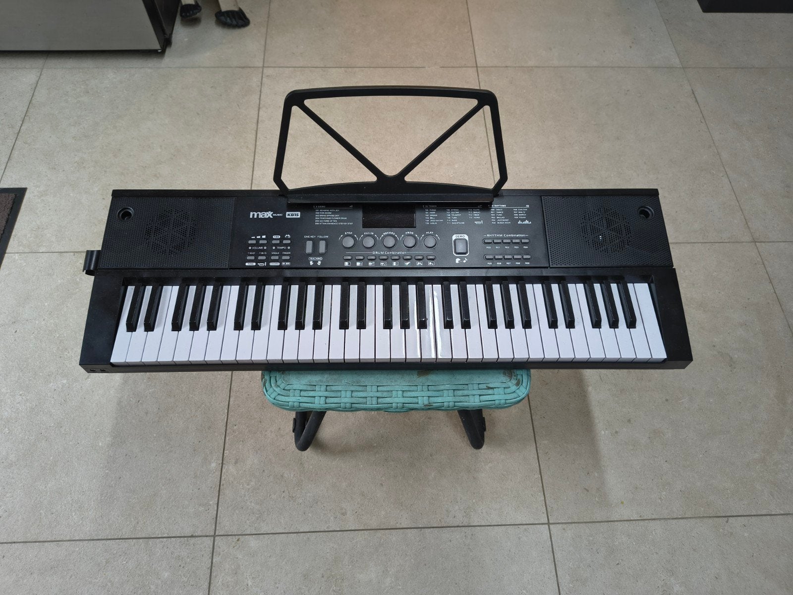 MAX KB15 Keyboard, Muziek en Instrumenten, Ophalen, Zo goed als nieuw, 61 toetsen, Overige merken