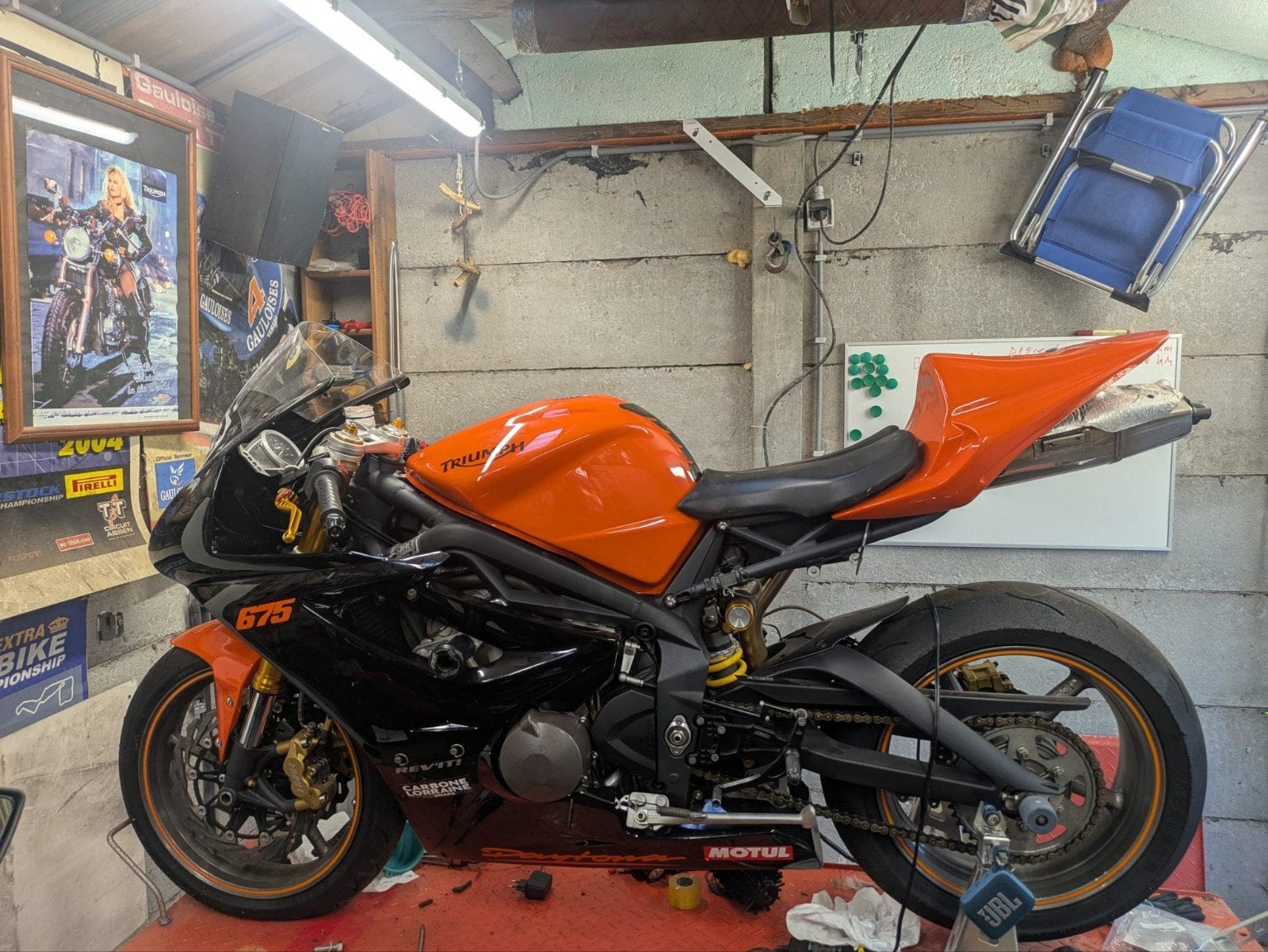 Triumph daytona circuitmotor, Ophalen