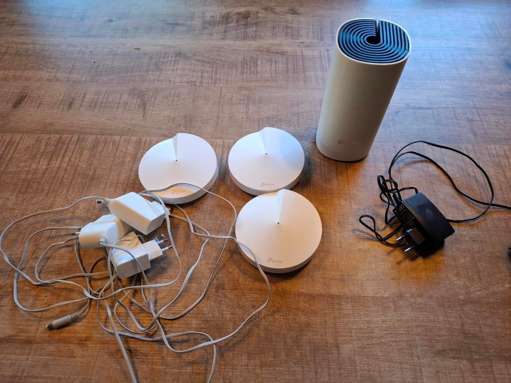 TP-Link Deco Mesh WiFi Systeem: 3x M5, 1x M4, Computers en Software, Routers en Modems, Gebruikt, Router, Ophalen of Verzenden