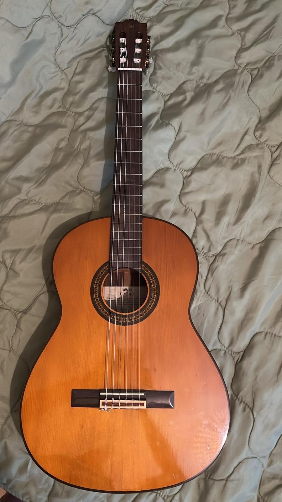 Yamaha G-240 gitaar, Ophalen, Western- of Steelstringgitaar