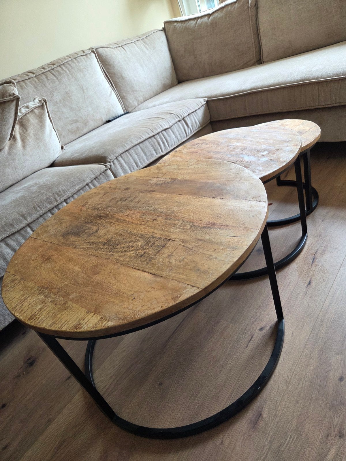 Set van 3 salontafels, mangohout en metaal, Gebruikt, 50 tot 100 cm, Rond, Industrieel, Modern