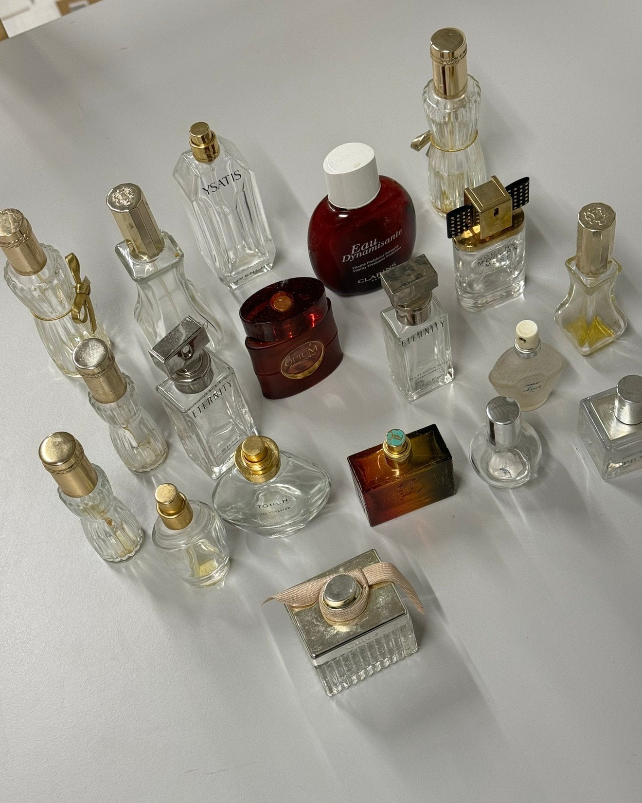 21 parfum fles flesjes parfumfles parfumflesjes verzameling, Ophalen of Verzenden, Zo goed als nieuw, H, H