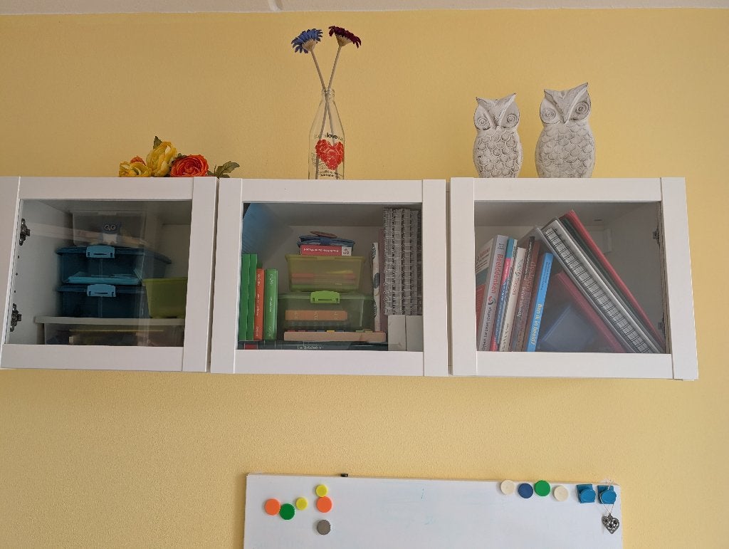 Vitrine hangkast, Ophalen, 100 tot 150 cm, Zo goed als nieuw, Minder dan 100 cm