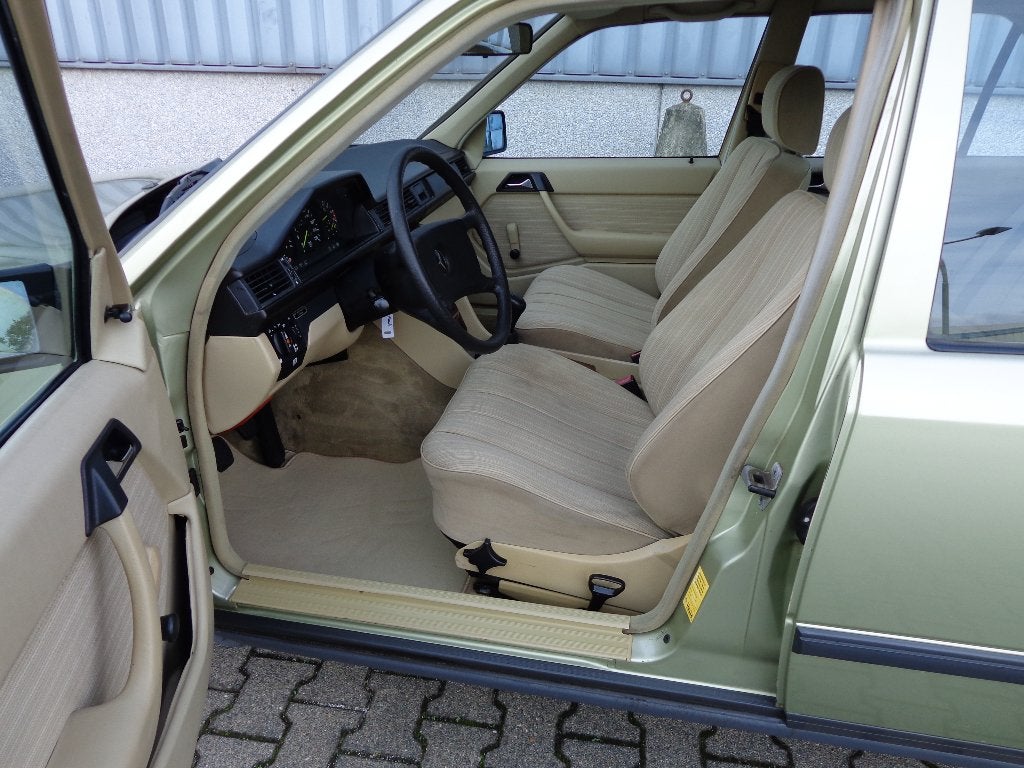Mercedes 230 E Belastingvrij zeer mooi, foto 9