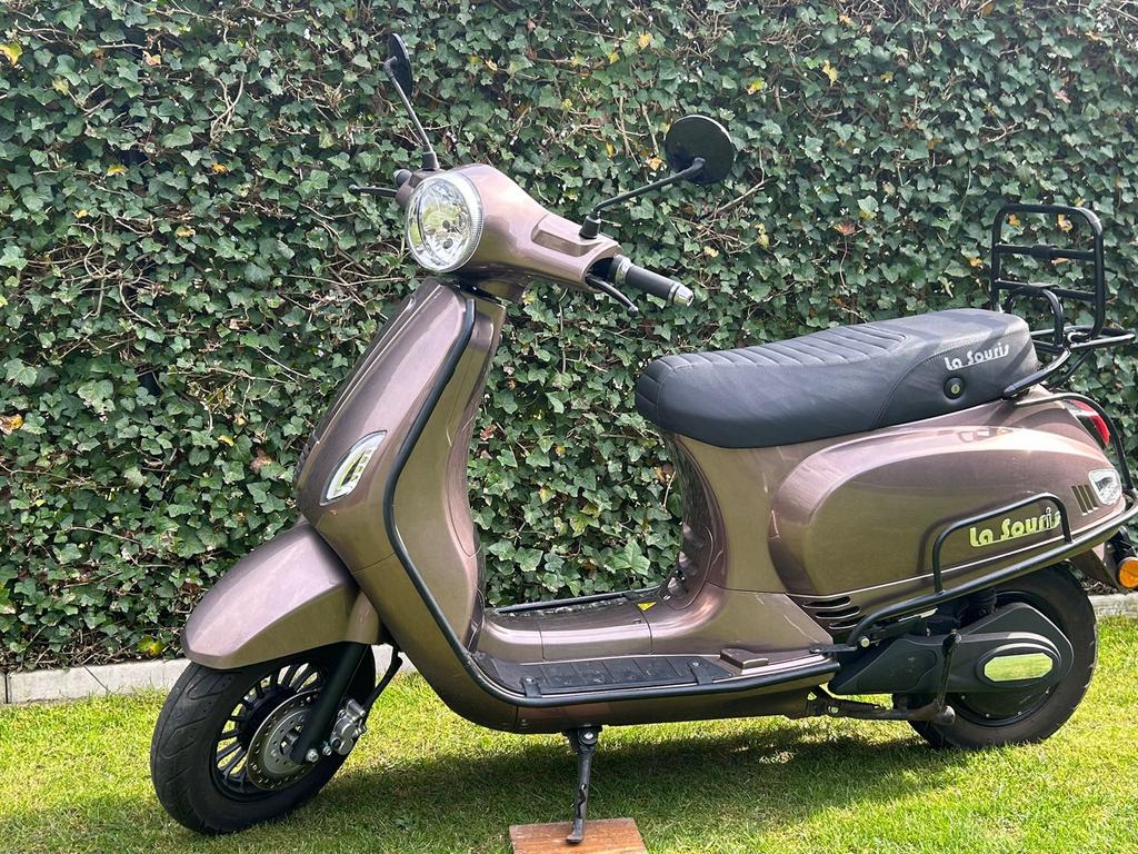 La Souris elektrische scooter met NIEUW accupakket!!, Ophalen, Maximaal 45 km/u, Elektrisch, Zo goed als nieuw