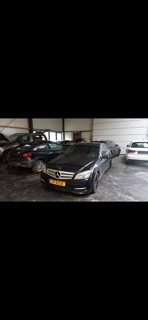 Mercedes C klasse AMG 204.  2007 2012 xenon voorkop, Gebruikt, Voor, Mercedes-Benz, Ophalen of Verzenden