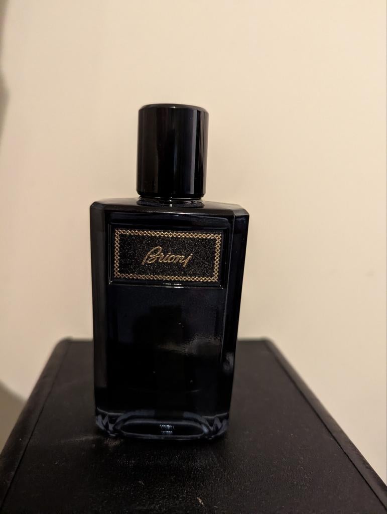 Brioni Eau de Parfum 60ml - 95% Vol, Sieraden, Tassen en Uiterlijk, Uiterlijk | Parfum, Zo goed als nieuw, Ophalen of Verzenden