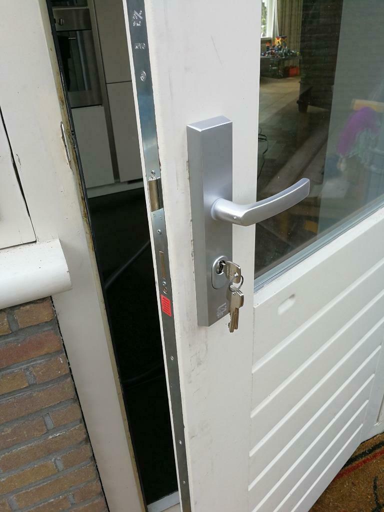 Foto 3 van Aanbieding Complete meerpuntssluiting voor €399.00